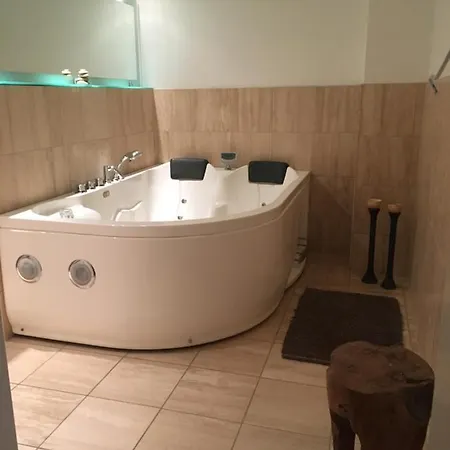Fantastic Nature House منزل للإقامة